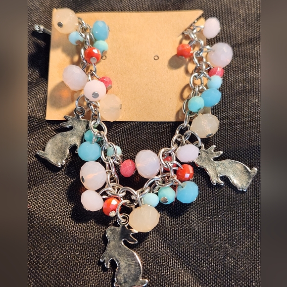 Pier 1 Easter Bunny Rabbit Beaded Charm Toggle Bracelet - Picture 7 of 10